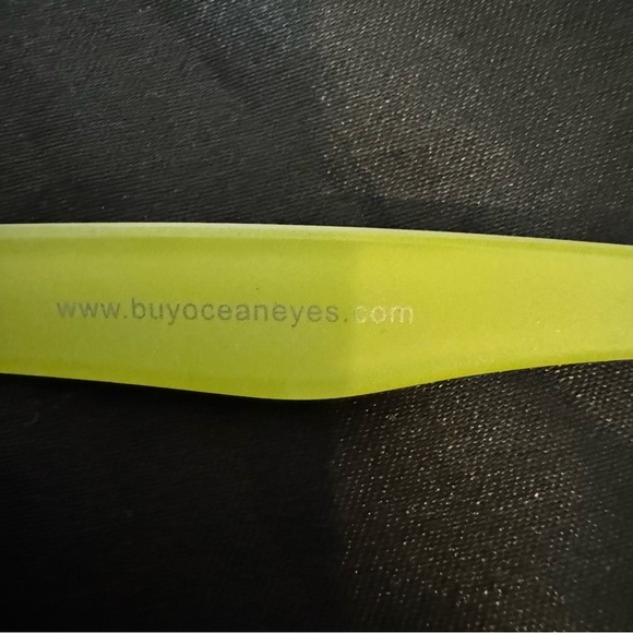 Ocean Eyes Kauai Sunglasses - Picture 6 of 6